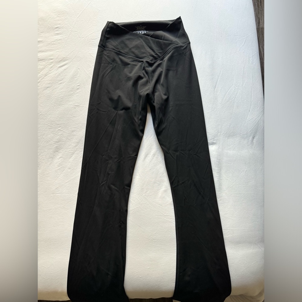 black crossover leggings
